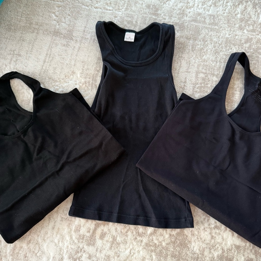 Set of 3 Black Sleeveless Women's Tops